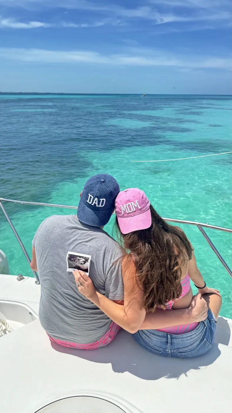 Clientes disfrutando una experiencia Royal Yachts en Cancún